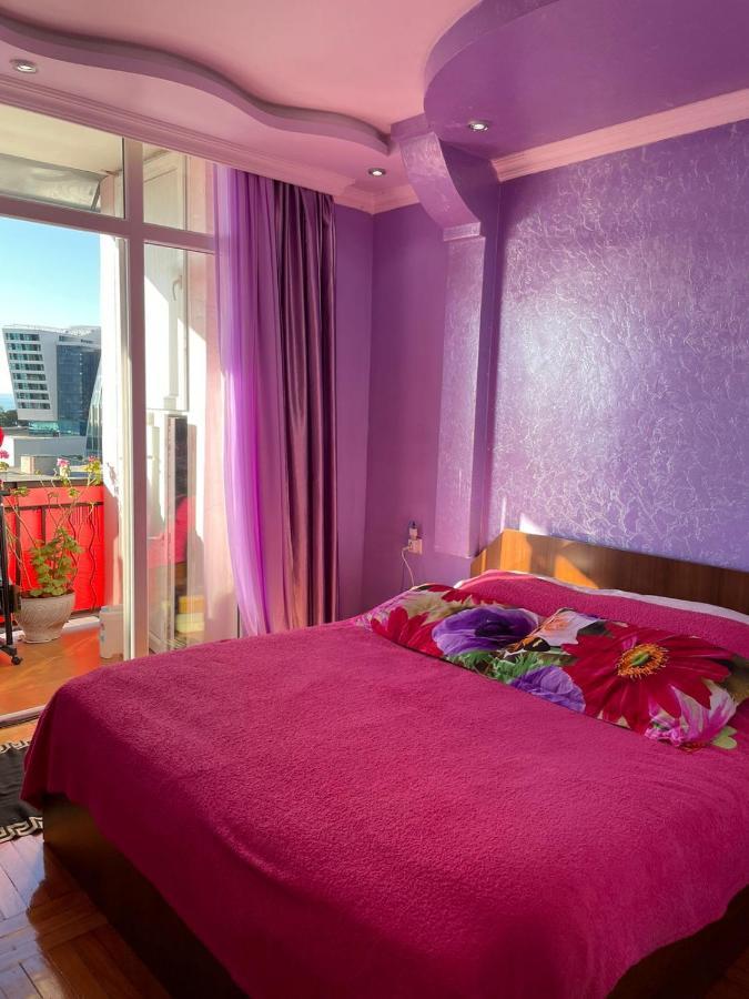 Apartment Boulevardside Batumi Bagian luar foto