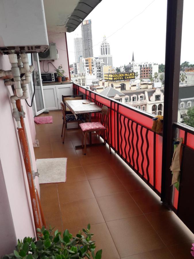 Apartment Boulevardside Batumi Bagian luar foto