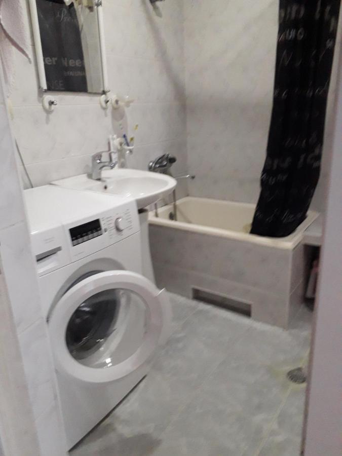 Apartment Boulevardside Batumi Bagian luar foto